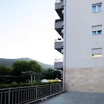 Two Bedroom Apartment Mali Princ