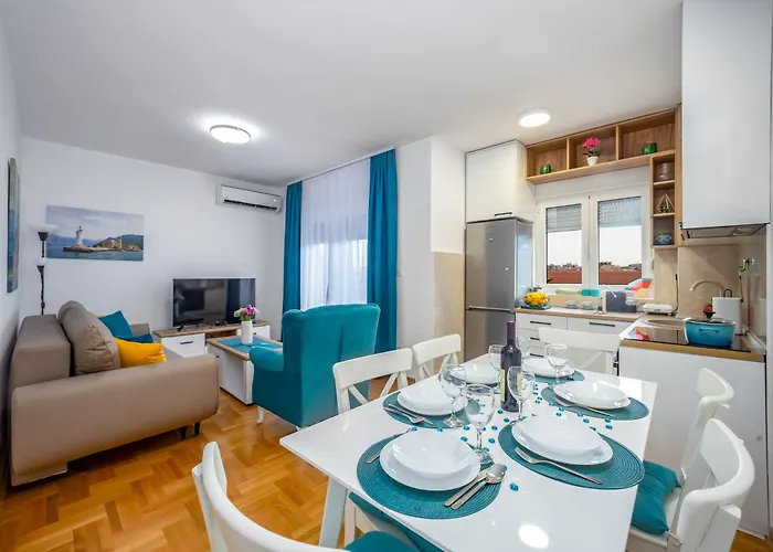 Two Bedroom Apartment Mali Princ