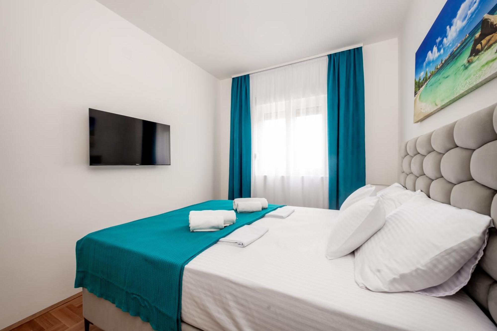 Lägenhet Two Bedroom Mali Princ